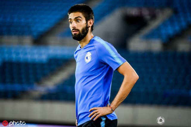 开云体育官网-TheShy与30激战热火分钟，战术调整胜负难料！，詹姆斯焦点对战比赛高潮迭起的简单介绍