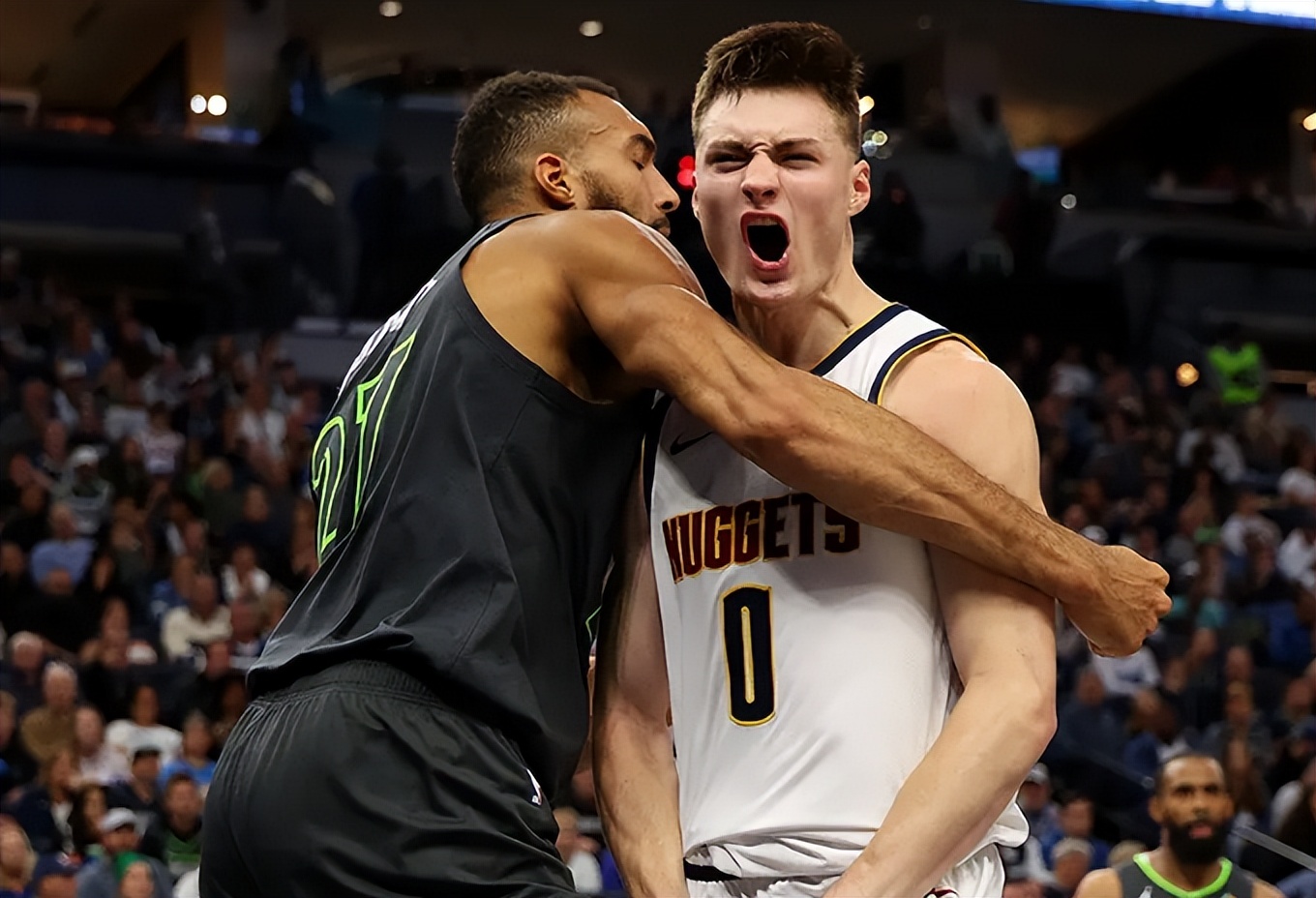 开云体育服务-关于明尼苏达森林狼集结日队长鼓劲，志在NBA常规赛名次提升，媒体盛赞，球队文化再被提及的信息