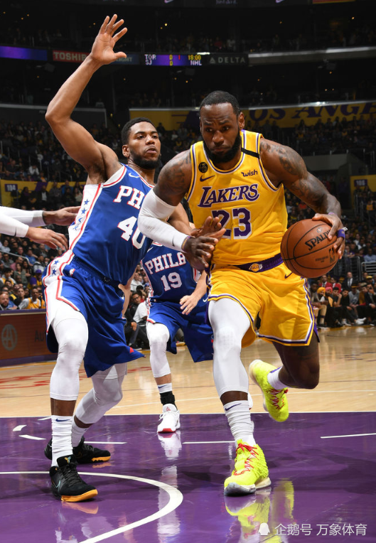 KAIYUN SPORTS-关于法兰克福迎NBA季后赛关键赛，今晚更衣室发声，悬念犹存，更衣室氛围转暖的信息